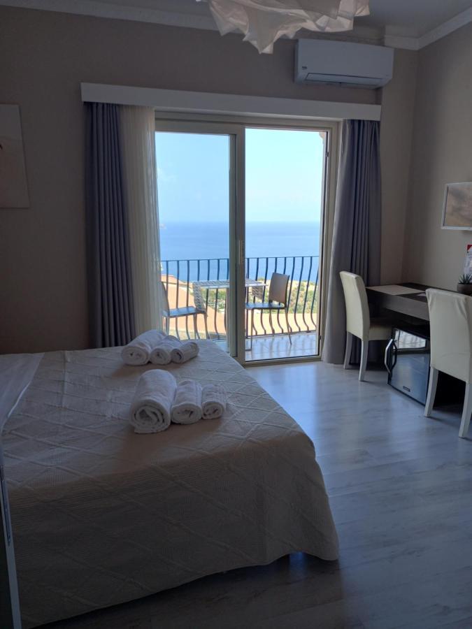 Athena Charming Rooms Taormina Eksteriør billede