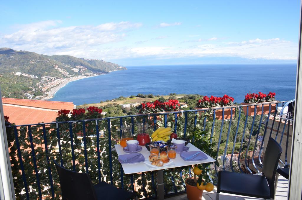 Athena Charming Rooms Taormina Eksteriør billede