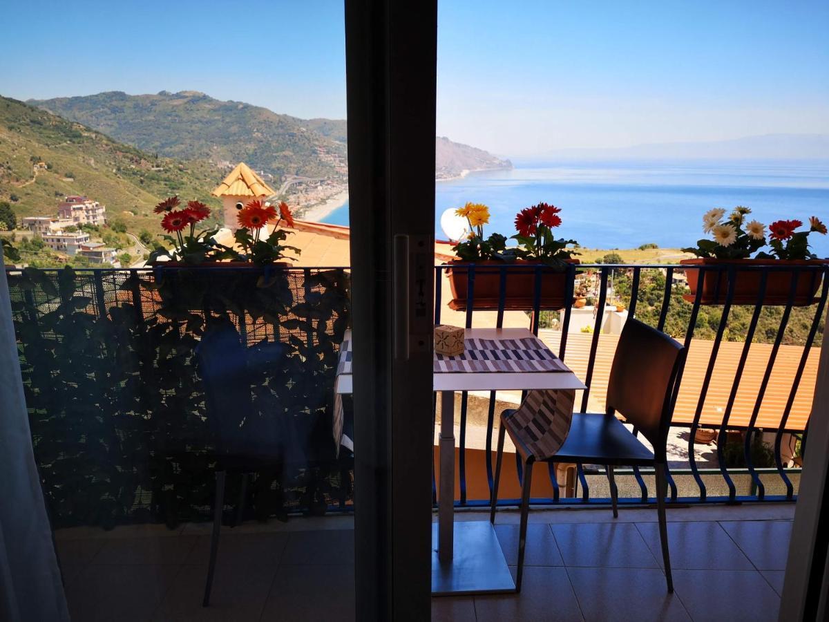 Athena Charming Rooms Taormina Eksteriør billede